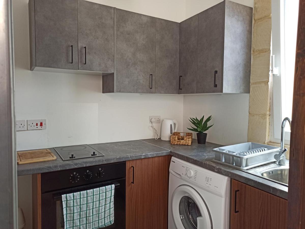 Beautiful 1-Bed Apartment In Hal Qormi ภายนอก รูปภาพ
