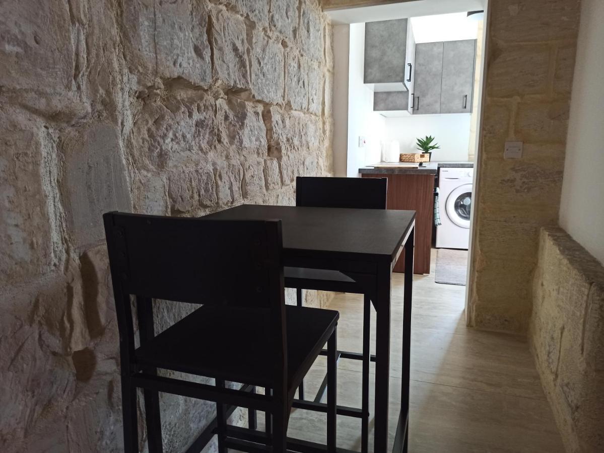 Beautiful 1-Bed Apartment In Hal Qormi ภายนอก รูปภาพ